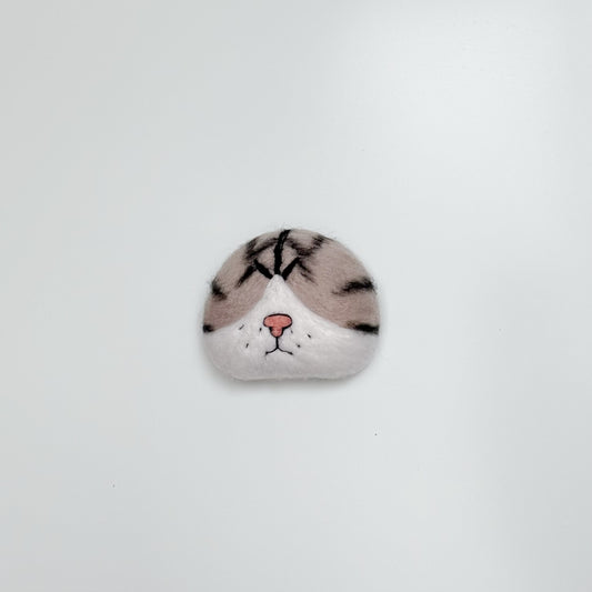 Cat Whisker Collector Fridge Magnet – Cute Handmade Cat Face Magnet for Storing Pet Whiskers & Home Décor